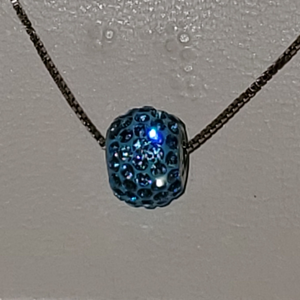 BEAUTIFUL STERLING SILVER CRYSTAL PENDANT W/CHAIN
